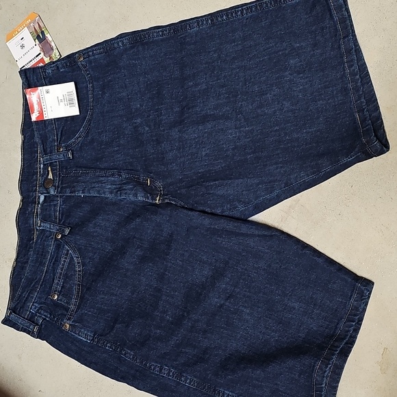 Nwt Wrangler Mens Denim Shorts - Picture 1 of 4